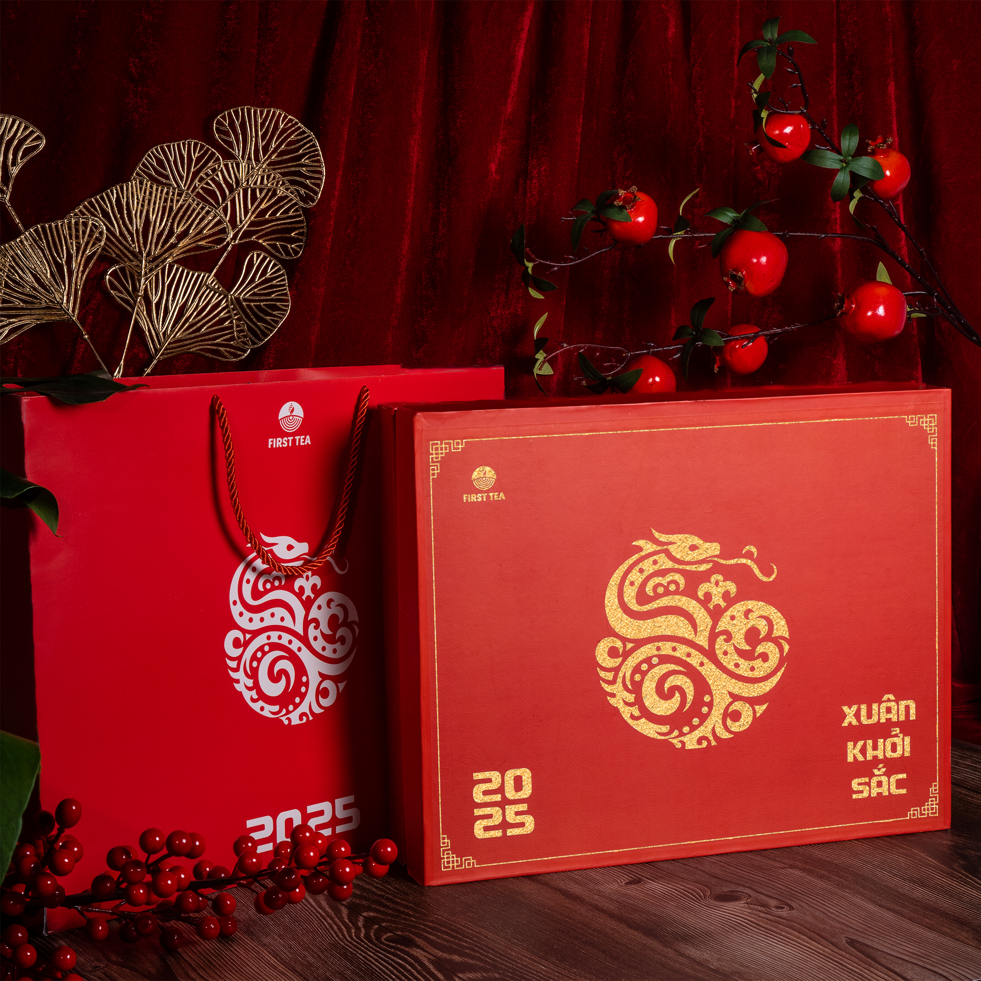 Hộp quà Tết ép kim vàng sang trọng
